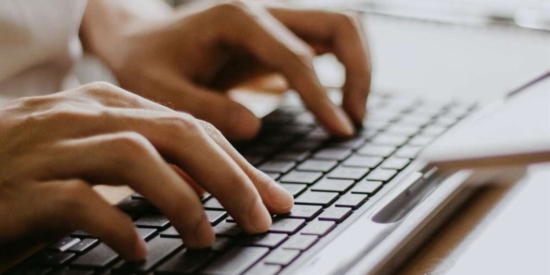 Alfabetizzazione digitale nelle scuole Toscane, al via il progetto per la sicurezza online e la prevenzione del cyberbullismo
