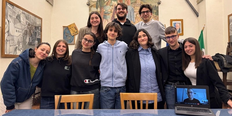 “Ci siamo anche noi!”: i giovani incontrano i candidati alle elezioni regionali a Scarperia e San Piero