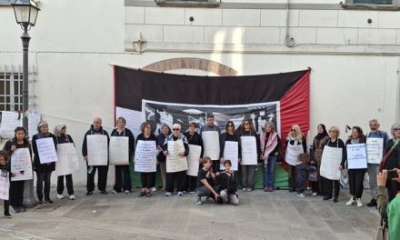Donne in nero Mugello, flash mob a Scarperia e San Piero contro la guerra a Gaza