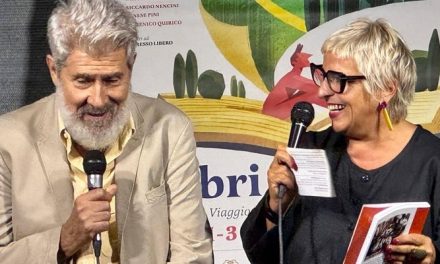 Grande Alessandro Benvenuti con Daniela Morozzi per “Il teatro della sorpresa”