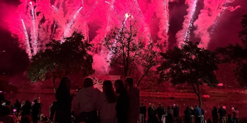 Vicchio, cala il sipario sulla Fiera Calda: chiusura con fuochi d’artificio sul Lago di Montelleri
