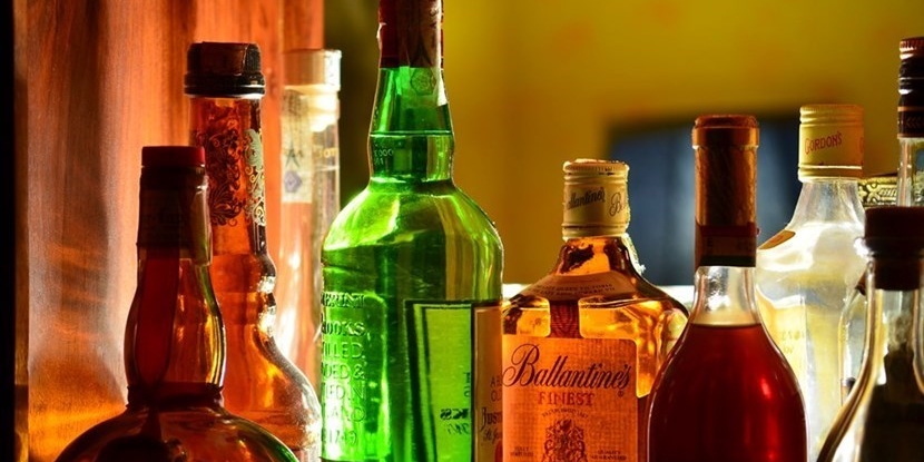 Allarme alcol tra i giovani Toscani. Cresce il consumo e si abbassa l’età, soprattutto tra le ragazze