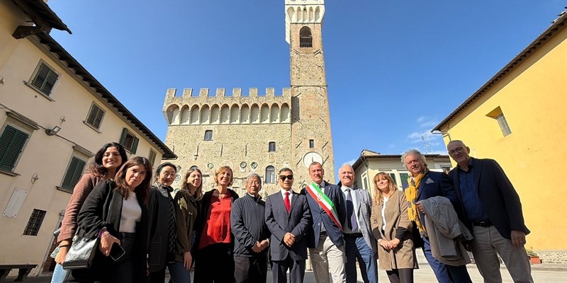 Il senatore Giuseppe Zhu in visita istituzionale nel Mugello per rafforzare i rapporti tra Italia e Cina