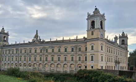 La misericordia di Firenzuola in visita alla reggia di Colorno per rinsaldare l’amicizia con il parmense