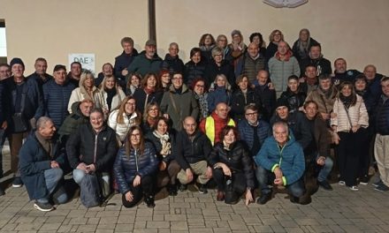 Rimpatriata dei sessantenni di Vicchio: una cena tra ricordi, amicizia e tradizioni
