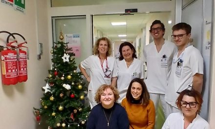 Borgo San Lorenzo, il gruppo mani di mamme dona oltre 300 regali ai bambini in difficoltà