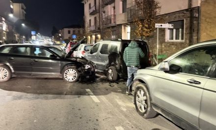 Notte di paura a Borgo San Lorenzo: esplosioni e incidente stradale, indagini in corso